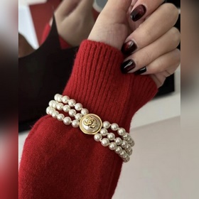 Chanel Круглые пуговицы из смолы, три ряда жемчуга, массивная мод