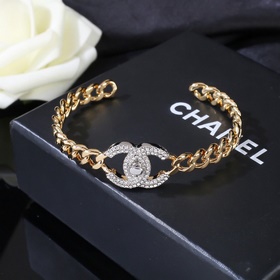 Новый браслет Chanel. Каждая деталь выполнена с высочайшим качест