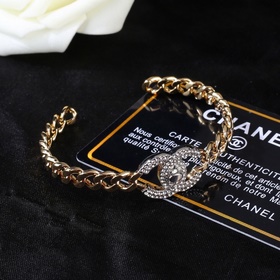 Новый браслет Chanel. Каждая деталь выполнена с высочайшим качест