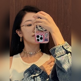 Chanel — двухслойное жемчужное колье с двойным C из бриллиантов, 