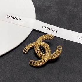 Брошь CHANEL – это украшение, которое лучше всего понимают женщин