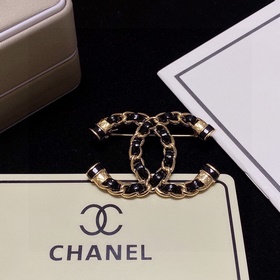Брошь CHANEL – это украшение, которое лучше всего понимают женщин