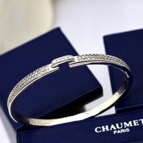 Браслет CHAUMET Простое воплощение модной красоты. Прекрасно смо