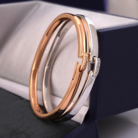Браслет CHAUMET Простое воплощение модной красоты. Прекрасно смо