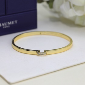 Браслет CHAUMET Простое воплощение модной красоты. Прекрасно смо