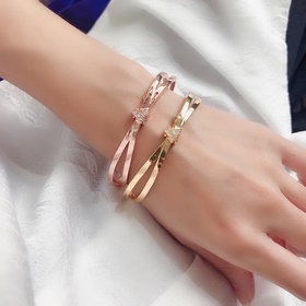Гладкая поверхность [925055] Браслет Chaumet Простое воплощение