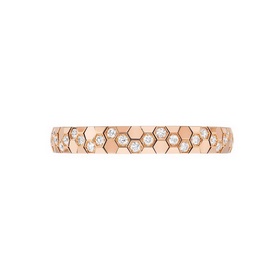 -Изображение витрины, изображение на руке -CHAUMET BEE MY LOVE се
