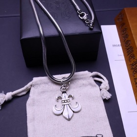 Ожерелье Chrome Hearts с различными узорами неповторимым дизайном