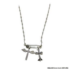 Ожерелье Chrome Hearts с уникальным дизайном и узором, отличающим