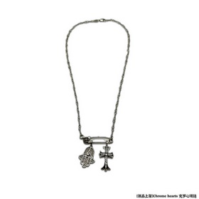 Ожерелье Chrome Hearts с уникальным дизайном и узором, отличающим