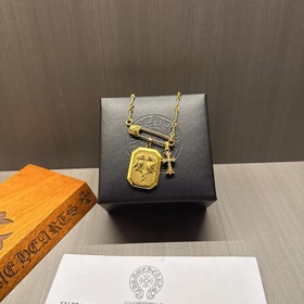 Ожерелье с брошью Chrome Hearts, очень стильное. Новейшая модель 