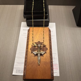 Золотое классическое колье Chrome Hearts с уникальным дизайном ви