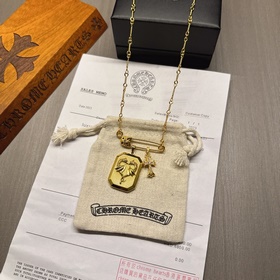 Ожерелье с брошью Chrome Hearts, очень стильное. Новейшая модель 