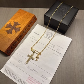 Золотое классическое колье Chrome Hearts с уникальным дизайном и 