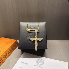 Золотое классическое колье Chrome Hearts с уникальным дизайном и 