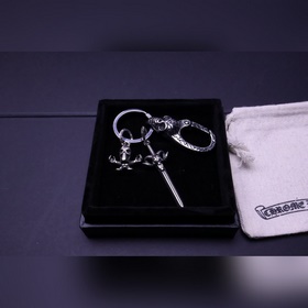 Ключницы с брелоком виде сердца из кожи. Отличное качество изгото