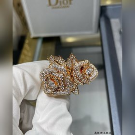 Материал： V-Gold. Код： 678. Кольцо Dior с двумя розами. Коллекция