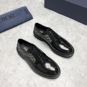 DIOR — Dior EXPLORER Деби-ботинки Dior Explorer, представленные в