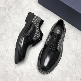 DIOR — Dior EXPLORER Деби-ботинки Dior Explorer, представленные в