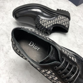 DIOR — Dior EXPLORER Деби-ботинки Dior Explorer, представленные в