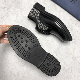 DIOR — Dior EXPLORER Деби-ботинки Dior Explorer, представленные в