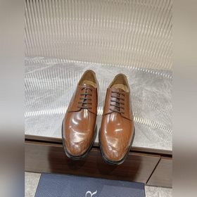 Dior Timeless Derby – это классическая элегантность. Изысканный в