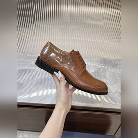 Dior Timeless Derby – это классическая элегантность. Изысканный в