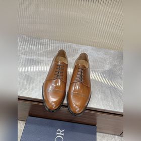 Dior Timeless Derby – это классическая элегантность. Изысканный в