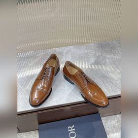 Dior Timeless Derby – это классическая элегантность. Изысканный в