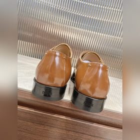 Dior Timeless Derby – это классическая элегантность. Изысканный в