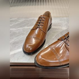 Dior Timeless Derby – это классическая элегантность. Изысканный в