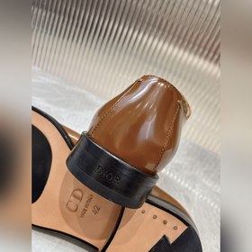 Обувь Dior Timeless Oxford воплощает классическую элегантность. И