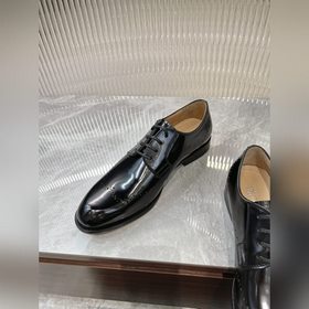 Dior Timeless Derby – это классическая элегантность. Изысканный в