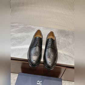 Dior Timeless Derby – это классическая элегантность. Изысканный в