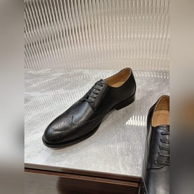 Dior Timeless Derby – это классическая элегантность. Изысканный в