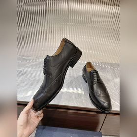 Dior Timeless Derby – это классическая элегантность. Изысканный в