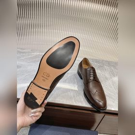 Dior Timeless Derby – это классическая элегантность. Изысканный в