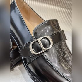 Новая коллекция мужских туфель Dior Timeless, которая представляе