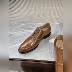 Обувь Dior Timeless Oxford воплощает классическую элегантность. И