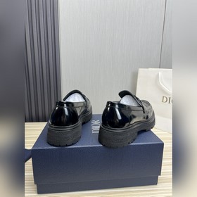 Dior. Мужские кожаные туфли для бизнеса и повседневной носки. Изг