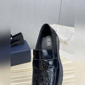 Dior. Мужские кожаные туфли для бизнеса и повседневной носки. Изг