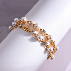 Цена ожерелья： 0 Цена браслета： 2400 Цена сережек： 2100 Dior, к