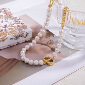 Dior · Диор Новое колье с металлическим эффектом и модными буквам