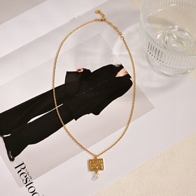 Цена ожерелья： 0 Цена сережек： 2100  Dior 2025 Новинка от Dior,