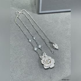 Материал： V-образное золото. Ожерелье с одной розой от Dior, колл