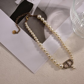 Цена ожерелья： 0 Цена браслета： 2300 Цена сережек： 2100 Dior 2