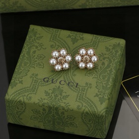 Gucci, новая коллекция, серьги с двойным G, изготовлены из латуни