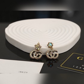 Gucci серьги. Элитные, созданы так, что хочется плакать от красот