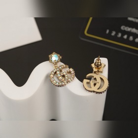 Gucci серьги. Элитные, созданы так, что хочется плакать от красот