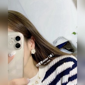 Gucci Серьги с двойной буквой G. Высококачественный латунь, соотв